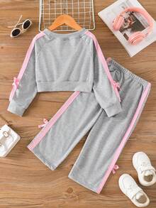 Elladie kids 2件組 4-7歲女童可愛春/秋季圓領長袖上衣，附蝴蝶結3D裝飾，運動風織帶飾邊長褲，柔軟衛衣布料，適合返校、假期、夏季穿搭、旅行、派對場合 - 灰色 - 查看 2