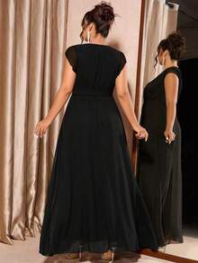 Cravure Plus Size Solid Color Elegant Waist Cinched Party Dress - Black and White - View 2