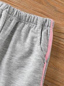 Elladie kids 2件組 4-7歲女童可愛春/秋季圓領長袖上衣，附蝴蝶結3D裝飾，運動風織帶飾邊長褲，柔軟衛衣布料，適合返校、假期、夏季穿搭、旅行、派對場合 - 灰色 - 查看 7