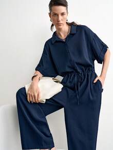 Aalyst Jumpsuit Wanita Musim Semi/Panas Warna Biru Tua Bahan Linen Twill dengan Kerah Kancing Depan, Minimalis, Kasual, Elegan, Longgar, dan Ramping, Cocok untuk Kerja dan Perjalanan - Navy Blue - View 5
