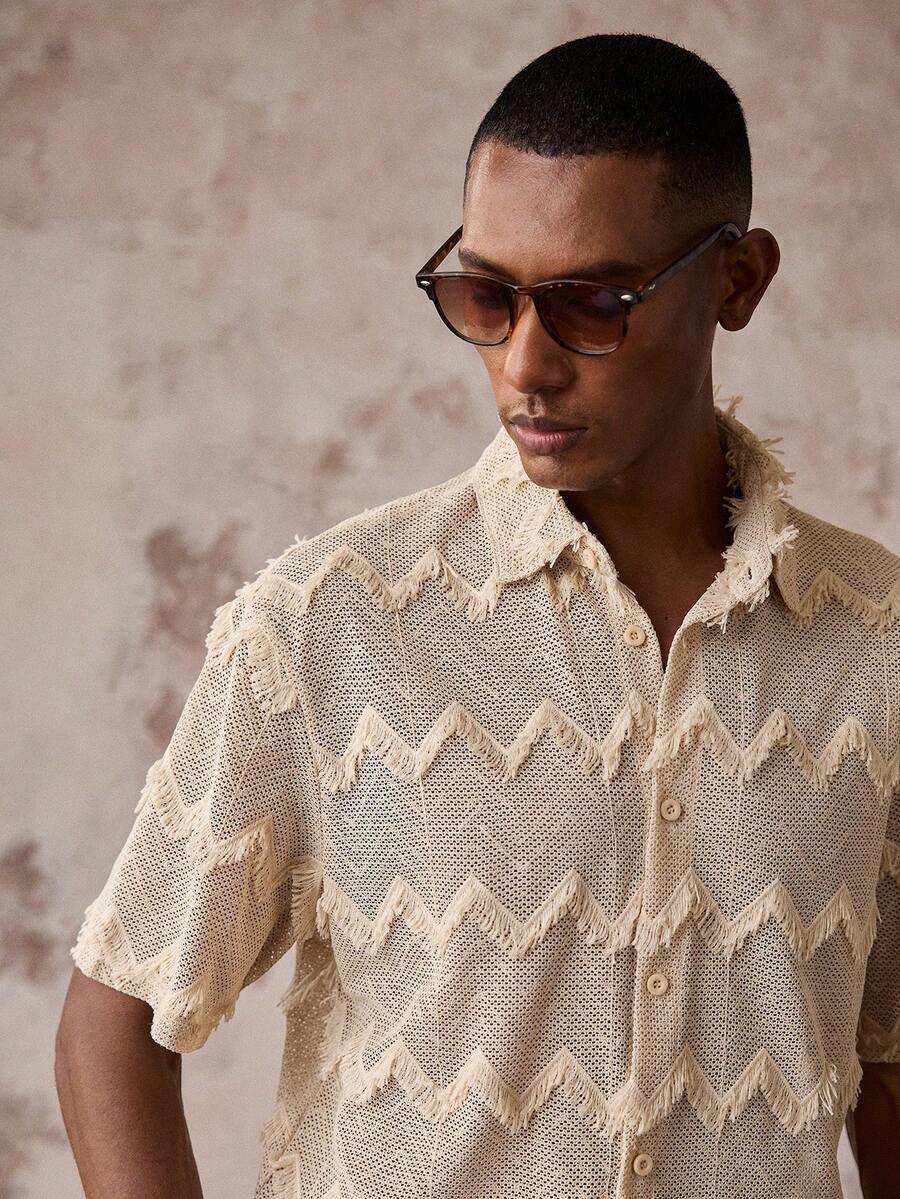 AKNOTIC Camisa de manga corta para hombre con Bottom de malla, bordado de punto y flecos ondulados - Caqui - Ver 1