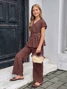 SHEIN Conjunto de 2 piezas para niñas preadolescentes con blusa de top con estampado de lunares marrones, cintura ceñida y decoración de hebilla metálica + pantalones holgados de pierna ancha, conjunto elegante y casual para ocasiones formales & casuales - Marrón - Ver 12