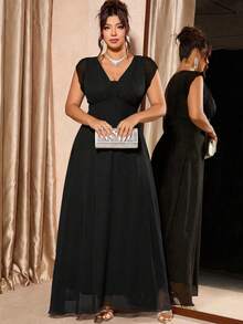 Cravure Plus Size Solid Color Elegant Waist Cinched Party Dress - Black and White - View 3