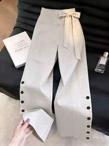 SHEIN Franclia 女款初秋側綁帶寬腿休閒長褲，高腰側綁帶設計，側邊鈕扣開衩細節，垂墜面料，寬鬆顯腿型，中式溫柔優雅風，適合日常通勤與旅行 - 灰色 - 查看 1