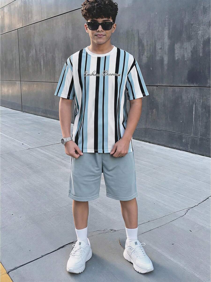 青少年男孩休閒舒適時尚簡約圓領短袖T恤與短褲套裝