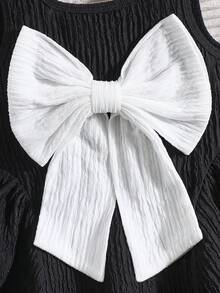 SHEIN 1件少女夏季新款方領無袖背心上衣 波點印花 後背小V設計 3D大蝴蝶結 寬下擺 側面抓皺 簡約百搭 海灘度假洋裝 - 黑色 - 查看 7