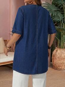 EMERY ROSE EMERY ROSE Plus Size Women's V-Neck Casual Versatile Denim Top, Notch V Neck Wooden Button Mid Sleeve High Low Asymmetric Hem Dark Denim Top, Summer, Country - Blue - View 2