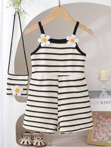 SHEIN Vintaside Kids 女童夏季新款彩色鉤編彈性波浪條紋無袖修身連身褲，附肩帶與花朵裝飾，搭配精緻花卉斜挎包，甜美可愛度假海灘連身褲套裝 - 黑與白 - 查看 9
