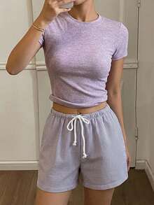 DAZY 2件組女款簡約修身短袖T恤與寬鬆短款睡褲家居服套裝，適合夏季 - 淡紫色 - 查看 1