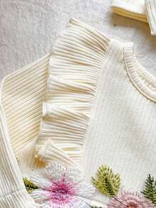 SHEIN Vintaside Kids 新生女嬰白色坑條三維刺繡花朵蝴蝶結拼接網紗洋裝與髮帶2件組，秋冬新款優雅適合戶外拍攝 - 杏色 - 查看 10