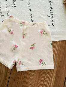 SHEIN 兒童嬰兒/幼兒（女童）背心套裝，碎花印花皺褶布料圓領無袖上衣與短褲套裝 - 粉色 - 查看 3