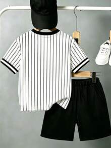 SHEIN 青少年男孩字母條紋圓領短袖T恤與短褲休閒套裝 - 彩色 - 查看 2