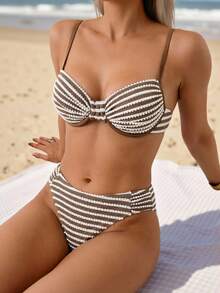 Swim Vcay 女款性感聚攏鋼圈紋理布料肩帶抓皺上衣與比基尼褲兩件式套裝，夏季海灘度假比基尼套裝 - 杏色 - 查看 3