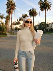 Fluxe 基本款高領修身長袖素色女上衣，適合秋冬穿著，升級版刷毛內裡保暖面料，時尚休閒舒適百搭且不顯臃腫 - 卡其色 - 查看 6