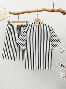 2pcs/Set Teen Boys Casual Textured Fabric Half-Button Shirt & Striped Shorts Outfit, Simple & Comfortable For Daily Commute, Vacation And Outings - Black and White - View 2