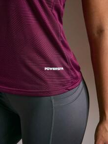 Powerista 時尚純色運動T恤與背心－休閒純色露背運動背心，適合女性健身、運動與慢跑 - 酒紅色 - 查看 5