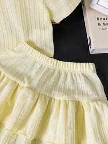 Genkimix Kids 女童刺繡圓領短袖紋理針織T恤與甜美蛋糕裙套裝，適合日常休閒、清新夏季度假、海灘、外出，可愛甜美穿搭 - 黃色 - 查看 9