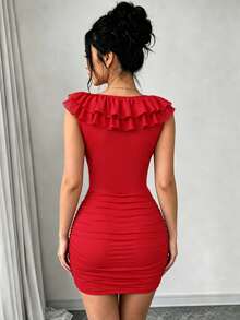 SHEIN Elenzya Damen rotes gestricktes Bodycon Minikleid, gerüschter V-Ausschnitt, ärmelloses Design, sexy elegantes Sommer-Fashion-Statement für Date Night, Party, Pendeln, Urlaubsoutfits - Rot - Übersicht 2