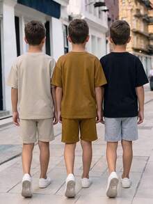 SHEIN 兒童青少年男孩夏季休閒短袖T恤與短褲套裝 - 彩色 - 查看 4