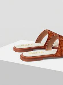 MOTF PREMIUM Sandal Datar Wanita Kasual Musim Panas Baru untuk Liburan Pantai Cokelat - Cokelat 4 - View 7