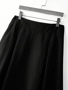GlowEve CURVE Plus Size Women's Striped Pleated Casual Versatile Daily Wear Skirt - Black - View 3