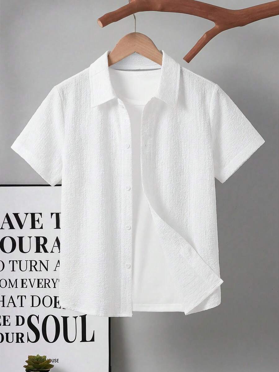 SHEIN Camisa de manga corta con botones delanteros de unicolor estilo vacaciones para niño preadolescente