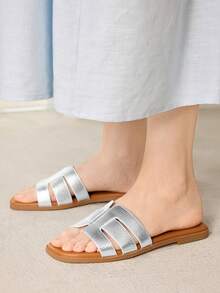 MOTF PREMIUM WOMEN'S COMFORTABLE SIMPLE VERSATILE FLAT SANDALS SUMMER - Silver - View 6