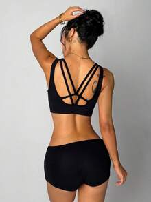 Easithlete Easithlete 女款極簡條紋拼接短版運動內衣 - 黑色 - 查看 1