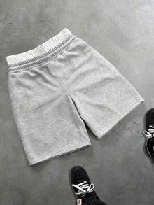 Manfinity EMRG Herren-Jogginghose in meliertem Grau & Weiß mit kontrastierendem Bund und Kordelzug, Vintage Y2K Streetwear-Stil, Schwarz-Weiß-Rapper-Porträt mit verdeckten Augen und Graffiti-Muster + Distressed Dollarzeichen RICH LONER FOREVER Fettdruck, lockere 5-Zoll-Jogginghose für Sommer, Lässig, Urlaub, Musikfestival, Konzert, Club, Party, Fitnessstudio - Verschiedenfarbig - Übersicht 3