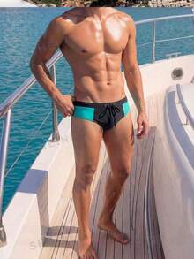 Manfinity Swimmode Celana Renang Pria Ukuran Besar Musim Semi/Panas Terbaru 2026 Motif Blok Warna Nyaman Kasual Tropis Liburan Pantai Segitiga Liburan Renang Hitam - MultiWarna - View 4