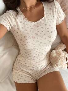 DAZY 甜美碎花修身短袖T恤與短款睡褲2件組，夏季女款睡衣套裝 - 米色 - 查看 4