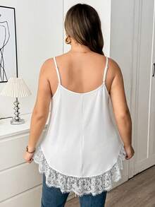 SHEIN CURVE+ 大尺碼黑白兩件式娃娃風細肩帶背心套裝，適合居家、街頭與度假穿著 - 黑與白 - 查看 2