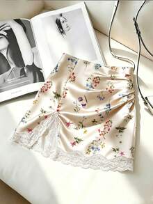 Qadelle Women's Elegant Gentle Floral Print Pleated Lace Patchwork Slit Skirt - Apricot - View 4