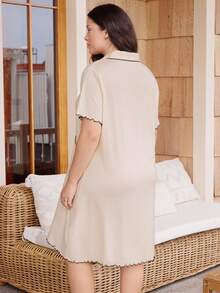 Doze Lane Camisón de talla grande de manga corta con cuello de solapa, frente abierto, bolsillo parche, de punto suave y cómodo, unicolor, estilo casual - Beis - Ver 2