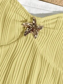 SHEIN Baju Renang Terusan Rajut Bertekstur Model Halter dengan Hiasan Bintang Laut Aprikot dan Logam untuk Liburan Pantai Kasual Remaja Perempuan, Pakaian Renang Minimalis Pas Badan - Kuning - View 3