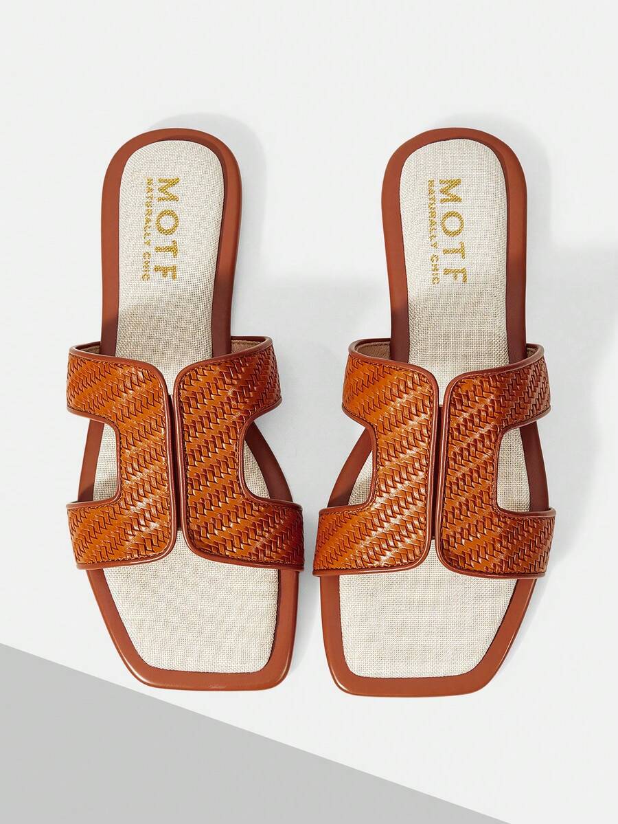 MOTF PREMIUM Sandal Datar Wanita Kasual Musim Panas Baru untuk Liburan Pantai Cokelat - Cokelat 4 - View 1