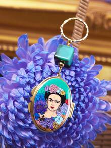 Frida Kahlo X SHEIN 時尚鑰匙圈 精緻包包吊飾 鏡面掛飾 紀念品 收藏品 適合送禮 錢包、書包、後背包、汽車配件 - 彩色 - 查看 2