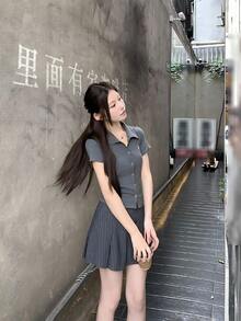DAZY 女款字母印花休閒 Polo 領短袖 T 恤學院風上衣 - 灰色 - 查看 7