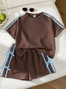SHEIN Elladie kids 青少年女孩 T-shirt 套裝，運動風，粉色與深綠色拼色短袖 T-shirt 和短褲套裝，夏季寬鬆修身設計，輕量面料，適合日常穿著、休閒運動或搭配穿搭 - 棕色 - 查看 2