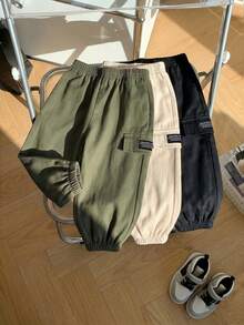 SHEIN Playful Pals 3件組男嬰彈性腰收口工裝長褲，黑色配白色字母側邊設計，休閒工裝風，男嬰下著衣飾，杏色、黑色、軍綠色可選，適合3個月至3歲男孩 - 彩色 - 查看 8