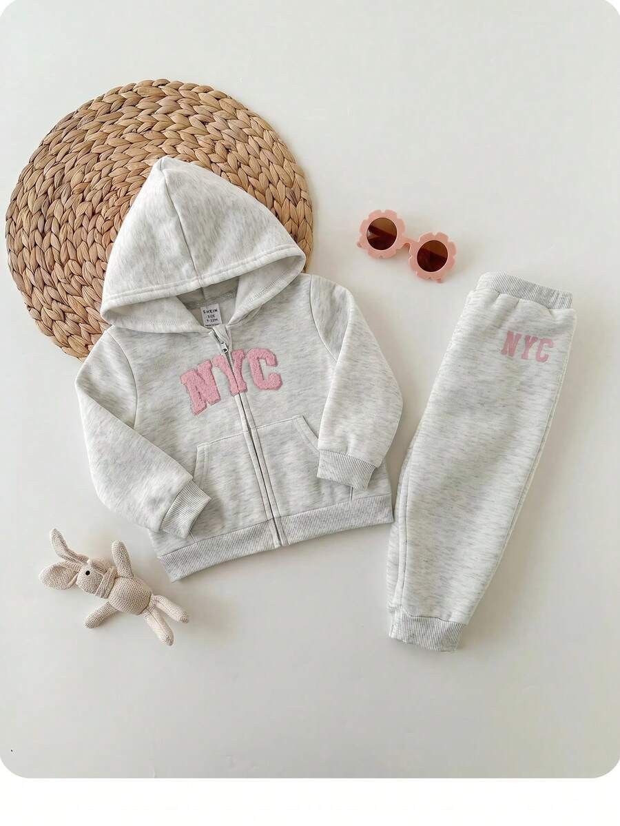 SHEIN 女嬰休閒可愛字母印花連帽衫與長褲套裝 - 淺粉色 - 查看 1