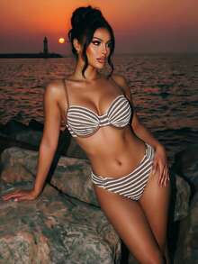 Swim Vcay 女款性感聚攏鋼圈紋理布料肩帶抓皺上衣與比基尼褲兩件式套裝，夏季海灘度假比基尼套裝 - 杏色 - 查看 1