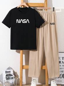 SHEIN 2件組兒童/青少年男孩休閒日常百搭舒適字母圖案印花圓領短袖純色寬鬆針織短褲套裝，適合學校、居家、日常穿著、運動，極簡風格，春/夏 - 黑色 - 查看 3