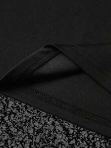 SHEIN 女式 Y2K 紫眼图形像素色块黑色短款运动背心，性感俱乐部服装，朋克街头风格，图形印花，哥特美学，休闲夏季上衣，露脐 T 恤 - 黑色 - 查看 3