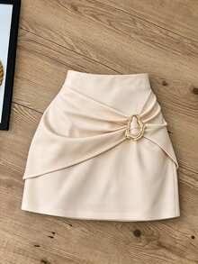 Franclia Elegant Slim Fit Metal Buckle Pleated Bodycon Mini Skirt Casual Commute A-Line Skirt Sexy Women's Skirt - Apricot - View 3