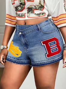 Slaydiva Shorts de mezclilla azul sin estiramiento con cintura asimétrica y ajuste ceñido para mujer de talla grande, atuendos de verano para festival - Lavado ligero - Ver 3