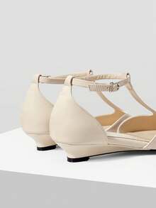 Mnmlis Pointed Simple T-Buckle Design Wedge Heel Shoes Commuter Versatile On Daily Dating Dinner Party - Beige - View 4