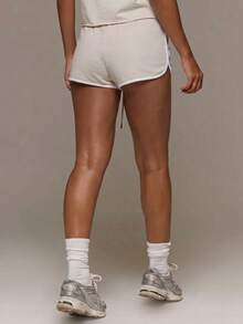 MUSERA ESSENTIALS Shorts para mujer - Beis - Ver 5