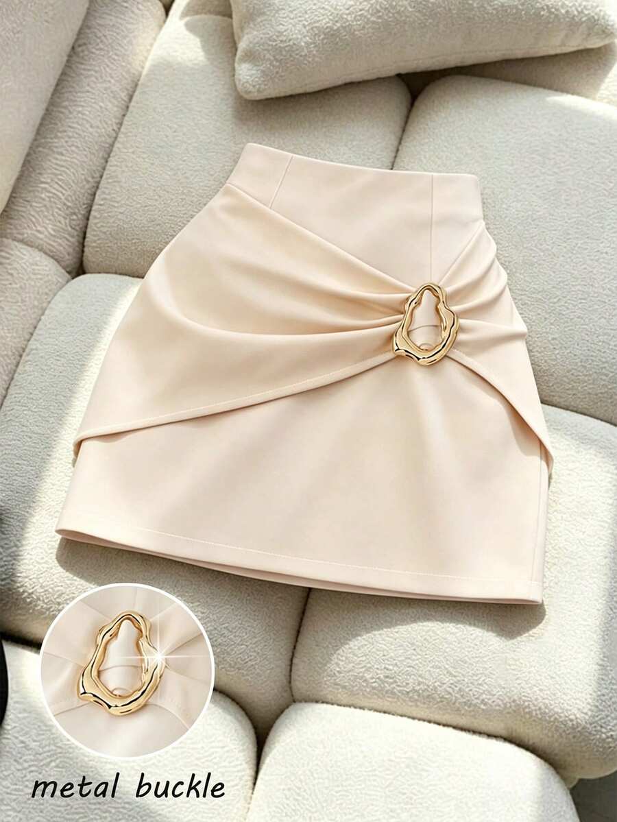 Franclia Elegant Slim Fit Metal Buckle Pleated Bodycon Mini Skirt Casual Commute A-Line Skirt Sexy Women's Skirt - Apricot - View 1