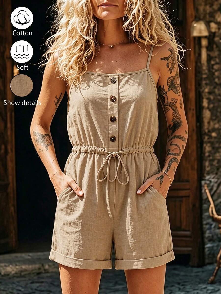 SHEIN Holidaya 女款夏季新款休閒度假風亞麻吊帶連身褲,卡其色收腰設計,方領細肩帶搭配前扣設計,收腰優化身形比例,捲邊與側口袋兼具設計感與實用性,溫柔百搭卡其色調,適合海灘度假、日常出遊、休閒穿搭,夏季新款連身褲,亞麻連身褲,休閒度假連身褲,度假穿搭 - 卡其色 - 查看 1